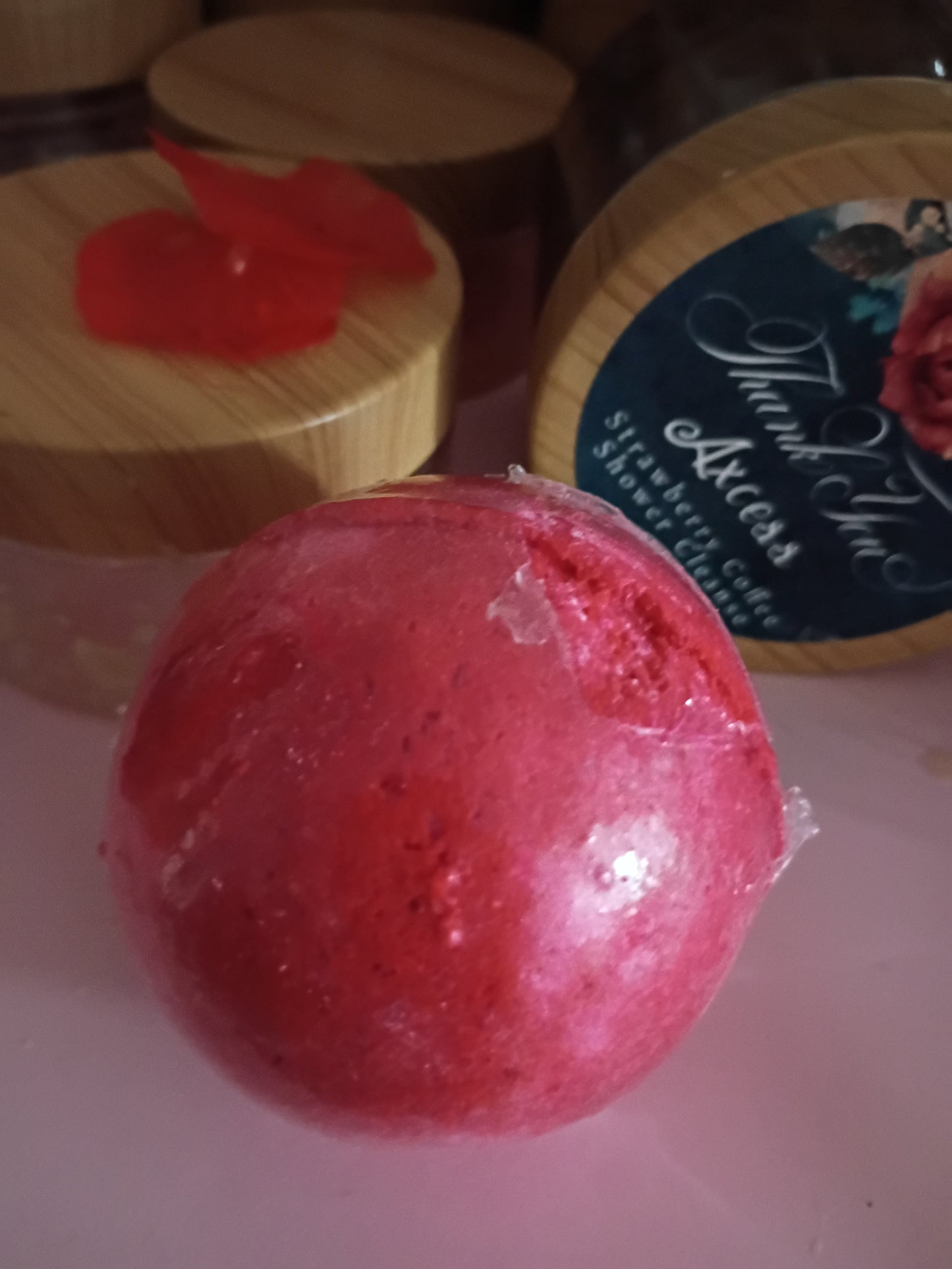 (Red) Strawberry Scented Bath Bombs